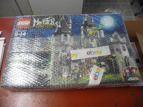 NEW FACTORY SEALED LEGO Monster Fighters 9468 Vampyre Castle Complete Retired