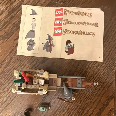 LEGO Lord of the Rings 9469 Gandalf Arrives (no box, no minifigure head or book)
