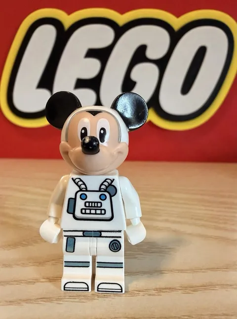 Lego Disney Spacesuit Mickey Mouse Minifigure 
