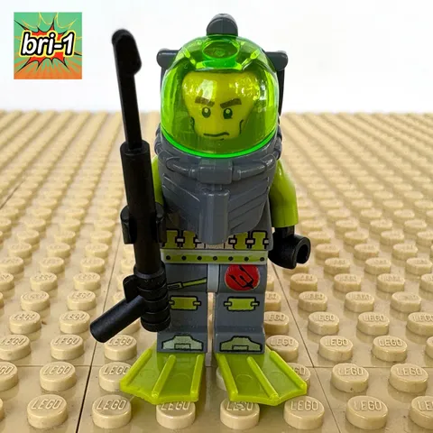 LEGO Atlantis: Axel Diver 1, SPEAR GUN, atl001, 8056, MONSTER CRAB CLASH, 2010