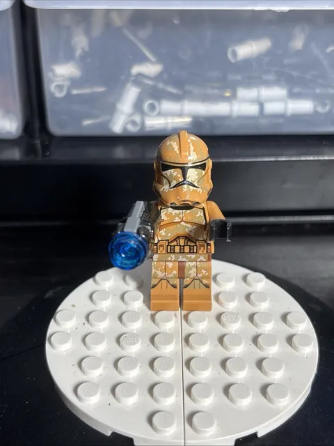 Lego Star Wars Minifigure - Geonosis Clone Trooper 75089 sw0606