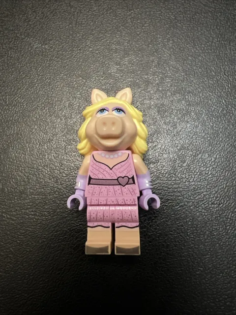 LEGO Muppets Series Collectible Minifigures Ms Piggy 71033