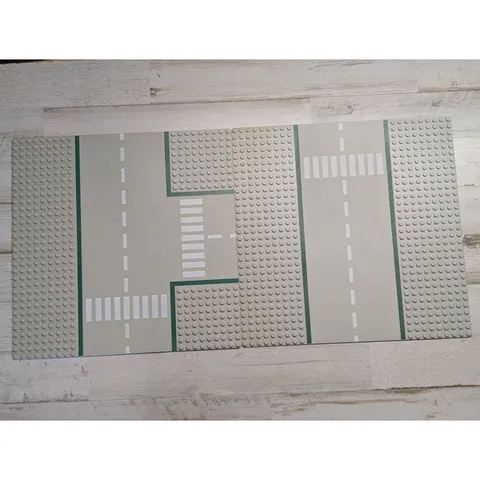 LEGO Road Baseplates Lot of 2 Straight+T-Junction 32x32 Stud Vtg City