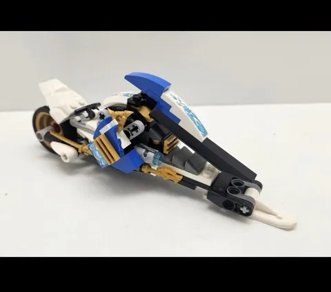 LEGO NINJAGO Legacy 70667 Kai's Blade Cycle & Zane's Snowmobile 376pcs