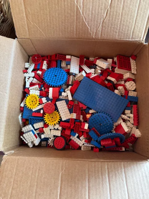LEGO LOT VINTAGE 6 Pounds Great Condition