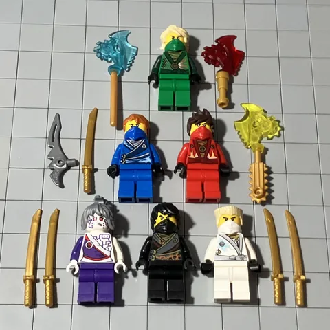 LEGO Ninjago Techno Robe Lloyd, Kai, Cole, Jay & Zane ) D8 78