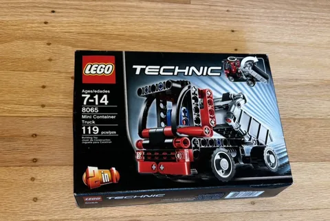 LEGO 8065 TECHNIC: Mini Container Truck NISB Retired Rare