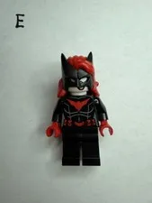 LEGO DC: Batwoman, Cape Black and Red Sides Minifigure