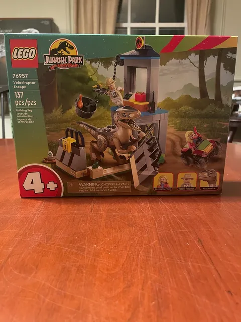 LEGO Jurassic World: Velociraptor Escape (76957)