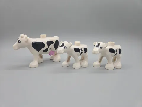 Lego Duplo Animal Adult Female Mother Cow, Pink Utters 2 Calfs
