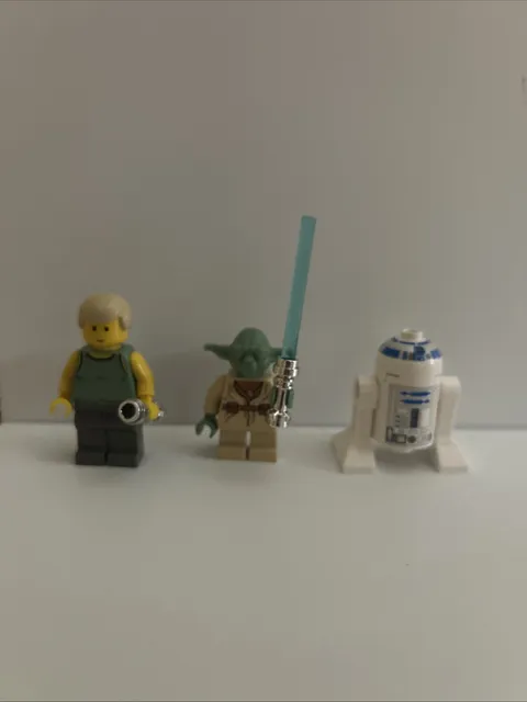 LEGO Minifigures Luke Skywalker, Yoda, And R2-D2 From Set 4502 X-Wing Fighter