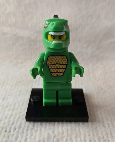 Lego Collectible Minifigure Series 5 Lizard Man Complete 