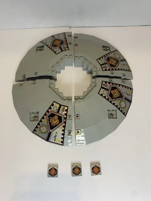 Lego System (6975) U.F.O Alien Avenger Saucer Top With Printed Tiles Partial Set