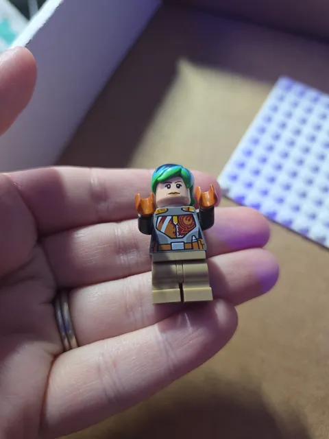 LEGO Sabine Wren Minifigure Blue & Green Hair Star Wars Rebels 75150 sw0742 