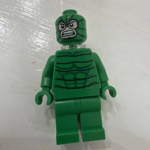 Lego Marvel Scorpion Mini Figure Minifig, Green. READ DESC