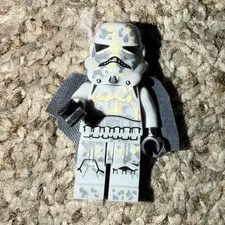 LEGO Star Wars Stormtrooper Minifigure White w/ Cape & Blaster.