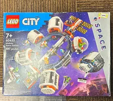 LEGO City Space Modular Space Station 60433 1097 pcs Age 7+ Box Set