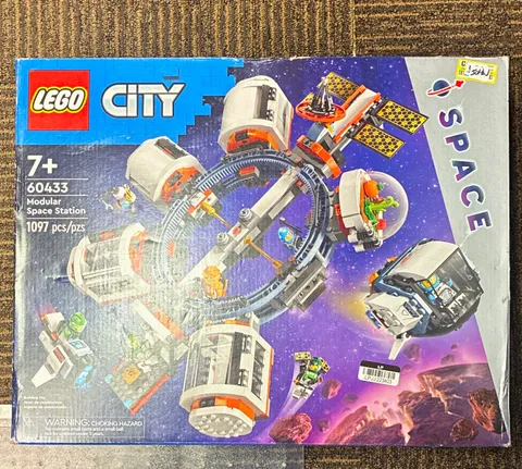 LEGO City Space Modular Space Station 60433 1097 pcs Age 7+ Box Set