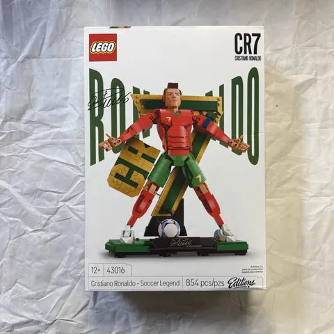 LEGO Cristiano Ronaldo Soccer Legend 43016 854pcs 12+