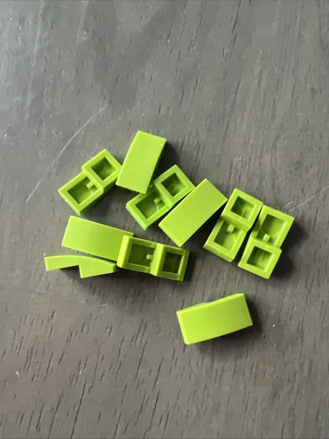 LEGO 11477 Lime Green Slope, Curved 2 x 1 x 2/3 - 10 Pieces