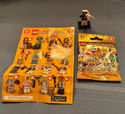 Lego 71001 Series 10 Sea Captain Minifigure 2013 Retired ~Ex. Condition~