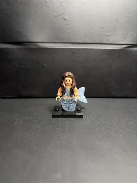 LEGO Pirates of the Caribbean Mermaid Syrena Minifigure Poc025 Mint Condition