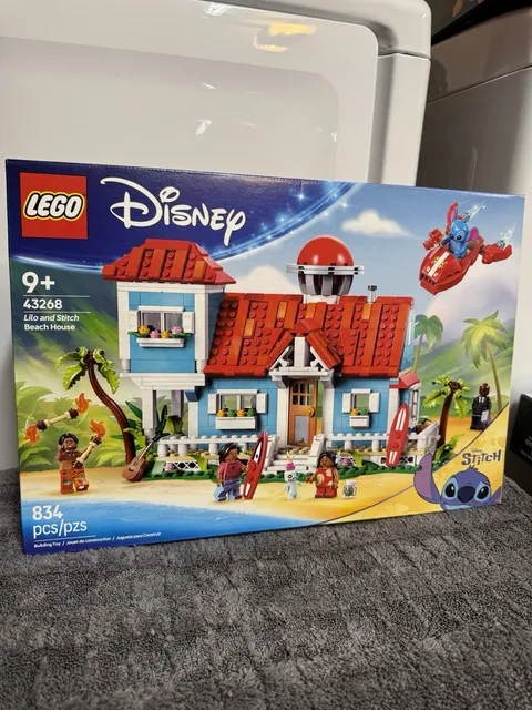 LEGO Disney: Lilo and Stitch Beach House (43268)