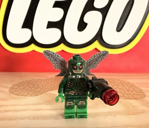 Lego DC Super Heroes Parademon Minifigure With Accessories 