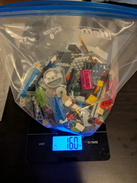 LEGO Bulk 16oz Lot 18