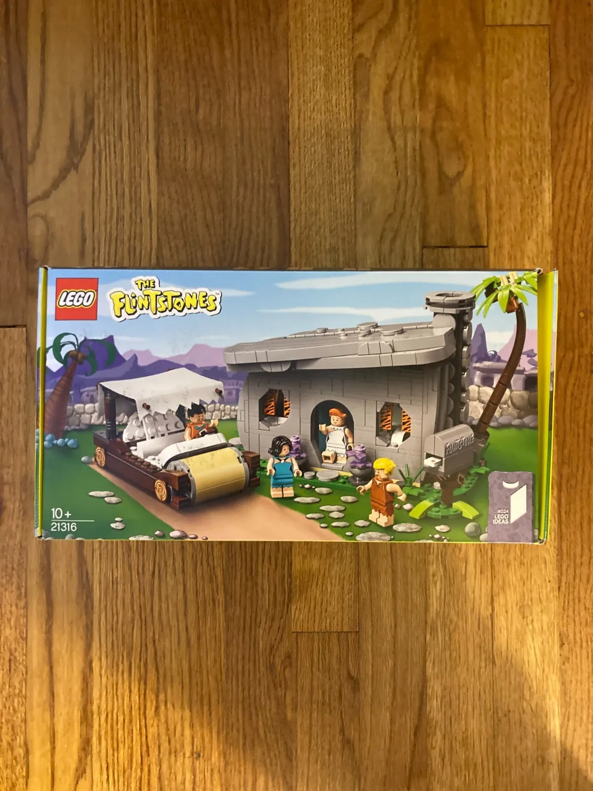 Lego The Flintstones 21316 NEW But Damaged Box