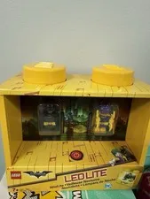 Rare Discontinued LEGO LED Lite Display Case for Minifigures with two Figs DC