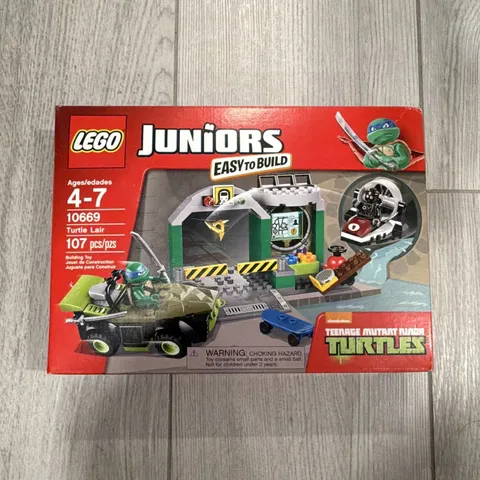 LEGO Juniors TMNT Turtle Lair 10669 Easy to Build 107pc Box Set Ages 4-7