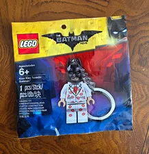 LEGO Batman Movie Kiss Kiss Tuxedo Batman Minifigure Keychain Polybag 853636