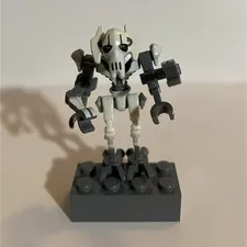 LEGO Star Wars General Grievous Minifigure perfect condition.