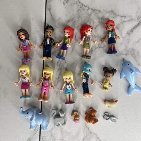 LEGO Friends Minifigures Mini Dolls Lot of 10 Assorted w/ Animals B9-901