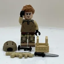 lego military minifigure / Operator -/ Lego Army Soldier With Accessories