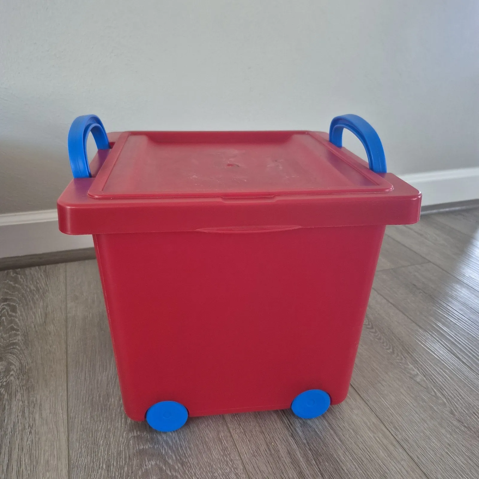 Toys R Us red plastic storage container LEGO w/ wheels and handles retired 12×13