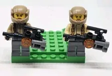 (2) LEGO Resistance Trooper Minifigure Star Wars Episode 7 75131 sw0698