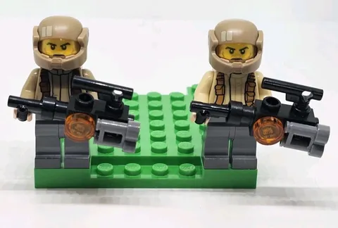 (2) LEGO Resistance Trooper Minifigure Star Wars Episode 7 75131 sw0698