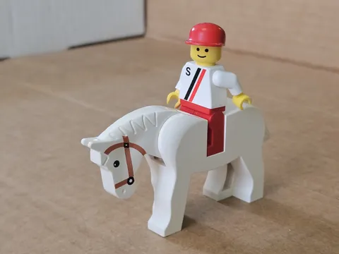 Vintage Lego Minifigure Minifig Road Rebel 6644 Red cap Legs W White Horse Toy