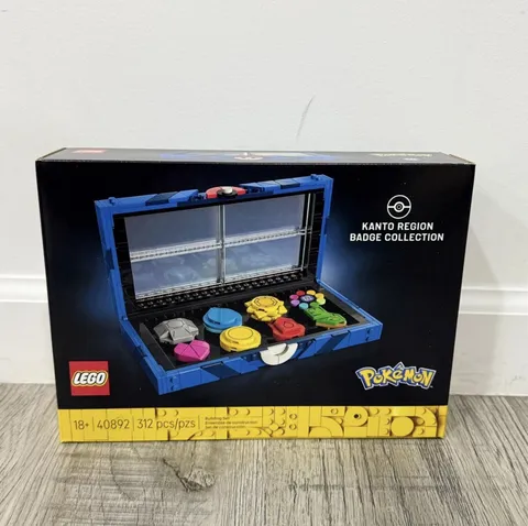 LEGO Kanto Region Badge Collection Pokémon 40892 Gift With Purchase GWP Sealed