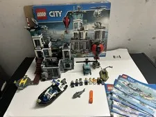 LEGO CITY: Prison Island (60130) - 100% complete and instruction booklets