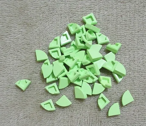 LEGO Tile, Round 1 x 1 Quarter Yellowish Green no. 25269 (Qty 50) *NEW*