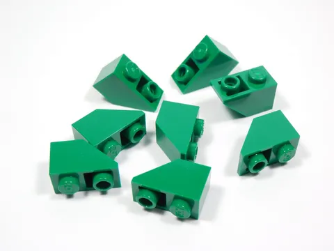 LEGO 8 Green 2x1 Inverted Slopes Bricks S0