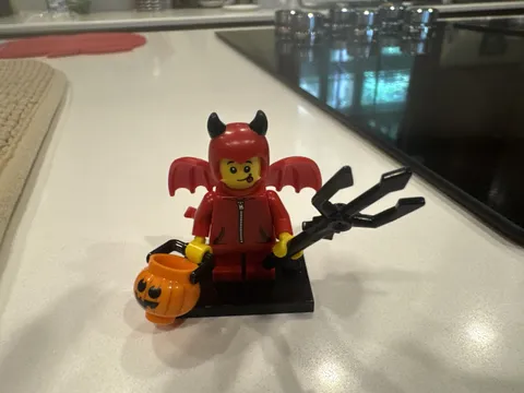 LEGO Series 16 Cute Little Devil Minifigure (71013) Retired Collectible CMF