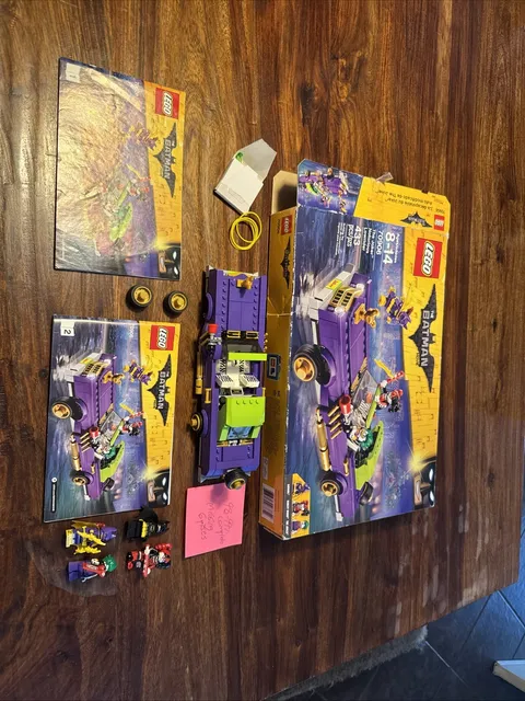 LEGO Batman Movie The Joker Lowrider Set 70906 - Batgirl - Minifigures ( Read )