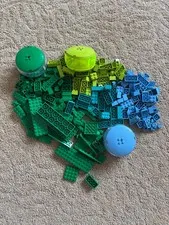 200 Random Green/Blue Mix Lego pieces