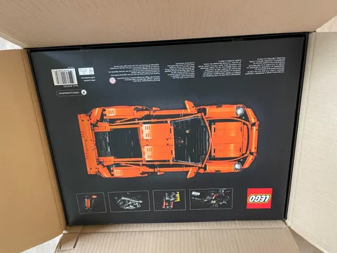 NEW IN SHIPPING BOX LEGO TECHNIC: Porsche 911 GT3 RS (42056)