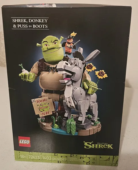 LEGO Shrek Shrek, Donkey & Puss in Boots 72423, 1403 pcs, 18+, Box