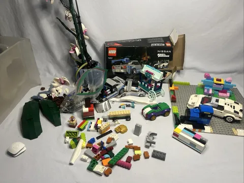 Large Lego Lot, Cars And More.  E4